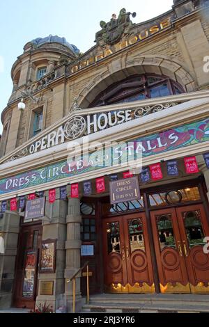 Das Opernhaus von Frank Matcham, The Square, Water St, Buxton, High Peak, Derbyshire, England, UK, SK17 6XN Stockfoto