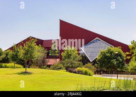 Sonnige Außenansicht des Hauptgebäudes des Oklahoma City Community College in Oklahoma Stockfoto