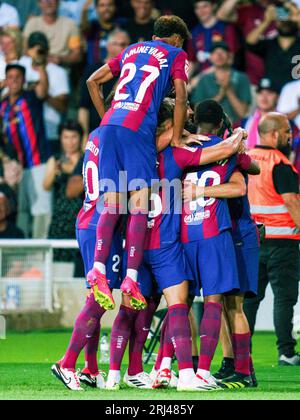 Barcelona, Spanien. August 2023. Die Spieler von Barcelona feiern ein Tor während des spanischen Fußballspiels La Liga zwischen dem FC Barcelona und Cadiz CF in Barcelona, Spanien, 20. August 2023. Quelle: Joan Gosa/Xinhua/Alamy Live News Stockfoto