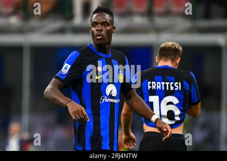Yann Aurel Bisseck vom FC Internazionale während des italienischen Fußballspiels Inter vs Monza im San Siro Stadion in Mailand am 19. August 2023 Stockfoto