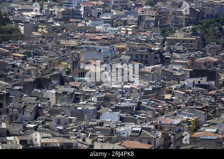 Landschaft mit malerischem Blick auf Scicli, eine historische Stadt in der Provinz Ragusa in Sizilien, Italien. Stockfoto