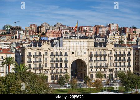 Blick auf die Santander Bank, Santander, Cantabria, Spanien, Europa. Stockfoto