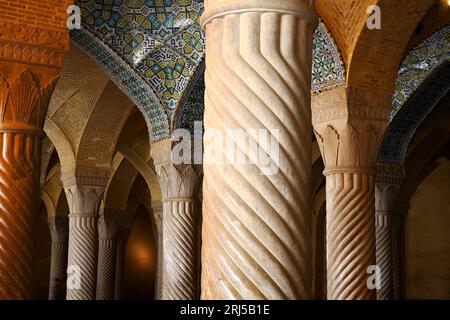 Vakil-Moschee, eine Moschee in Shiraz, im südlichen Iran. Diese Moschee wurde zwischen 1751 und 1773 in der Zand-Zeit erbaut Stockfoto