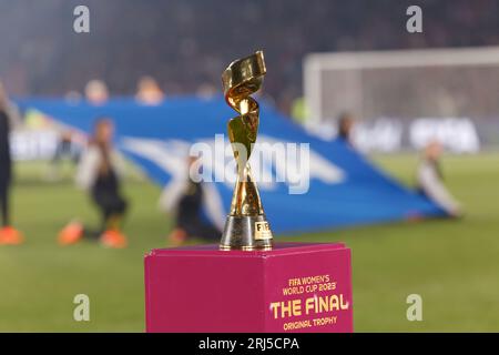 Sydney, Australien. August 2023. Die Trophäe, die vor dem Endspiel der FIFA Frauen-Weltmeisterschaft Australien und Neuseeland 2023 zwischen Spanien und England im Stadion Australien am 20. August 2023 in Sydney, Australien, ausgestellt wird Credit: IOIO IMAGES/Alamy Live News Stockfoto