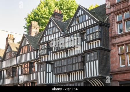 Staple Inn, ein Tudor-Gebäude, Teil des mittelalterlichen London, das den großen Brand von London überlebt hat Stockfoto