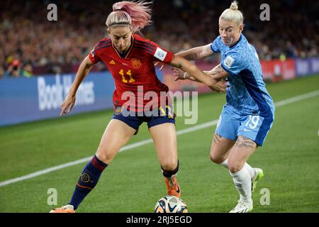 Sydney, Australien. August 2023. Beth England von England tritt mit Alexia Putellas von Spanien während der FIFA Frauen-Weltmeisterschaft Australien und Neuseeland 2023 im Finale zwischen Spanien und England am Stadion Australien am 20. August 2023 in Sydney, Australien an Stockfoto