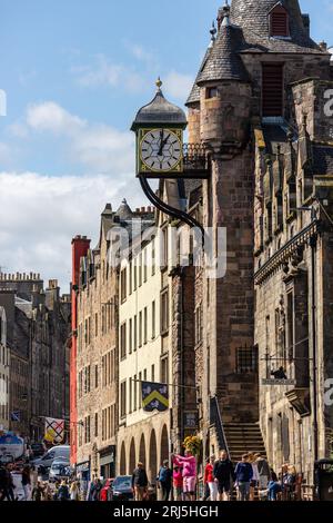 Canongate Tolbooth is a historic landmark of the Old Town area of Edinburgh, built in 1591 Stock Photo