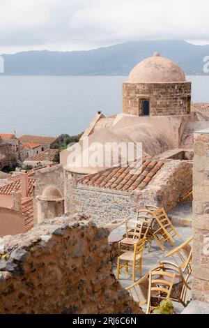 Eine majestätische Aufnahme der Burg Monemvasia in Griechenland Stockfoto