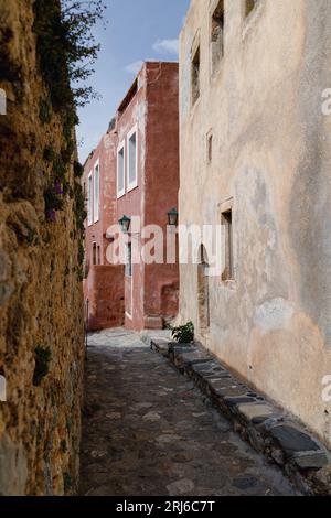 Eine majestätische Aufnahme der Burg Monemvasia in Griechenland Stockfoto