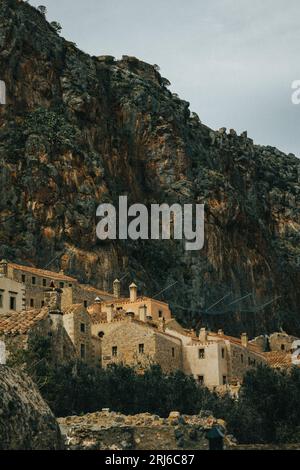 Eine majestätische Aufnahme der Burg Monemvasia in Griechenland Stockfoto