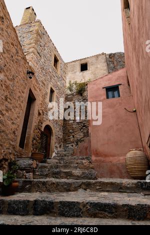 Eine majestätische Aufnahme der Burg Monemvasia in Griechenland Stockfoto