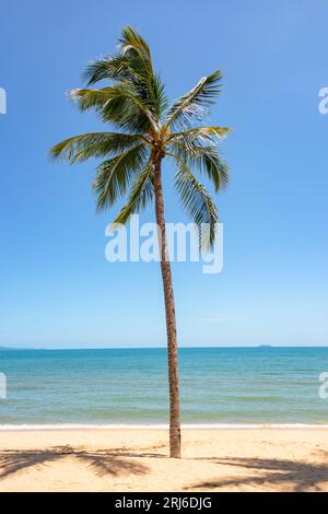 Wunderschöner Strand in Thailand Stockfoto