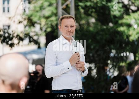 Berlin, Deutschland. August 2023. Am 20. August 2023 sprach der Bundesfinanzminister Christian Lindner (FDP) während der Ministerdiskussion zum Tag der offenen Tür der Bundesregierung mit den Teilnehmern. (Foto: Ralph Pache/PRESSCOV/SIPA USA) Credit: SIPA USA/Alamy Live News Stockfoto