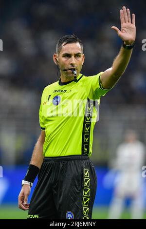 Milano, Italien. August 2023. Schiedsrichterin Andrea Colombo im Spiel der Serie A zwischen Inter und Monza bei Giuseppe Meazza in Mailand. (Foto: Gonzales Photo - Tommaso Fimiano). Stockfoto