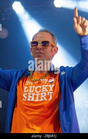 Camp Bestival, Weston Park, Shropshire, Großbritannien. August 2023. Tritt auf einem der beliebtesten und erfolgreichsten Familienmusikfestivals Großbritanniens auf. Verdienst: Julian Kemp/Alamy Stockfoto