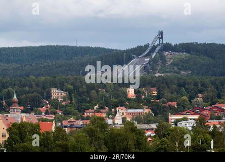 Lugnet ist ein großer Sportkomplex in Falun, Schweden. Im Bild: Lugnet HS134 ist eine große Schanze. Stockfoto