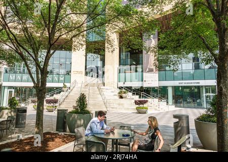 Charlotte North Carolina, South Tryon Street, Levine Center for the Arts, Mint Museum of Art Uptown Store, plaza, Büroangestellte, Männer, wo Stockfoto