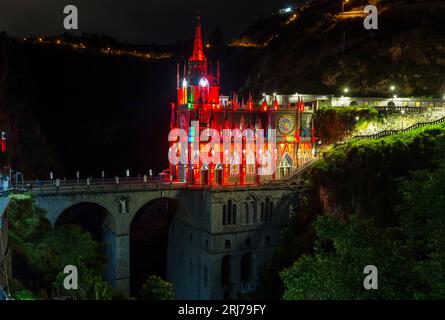 National Shrine Basilica of Our Lady of Las Lajas über dem Fluss Guaitara in Kolumbien, Südamerika. Eine der schönsten Kirchen der Welt Stockfoto