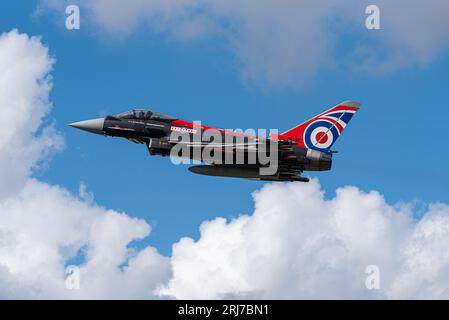 Patriotischer RAF-Eurofighter Typhoon FGR4-Kampfflugzeug am Flughafen London Southend, Essex, Vereinigtes Königreich. Auf dem Flughafen, um die Flugshows in Südostengland zu zeigen Stockfoto