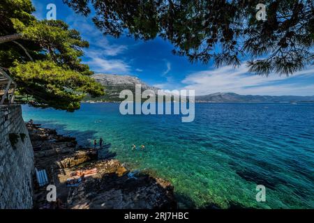 Korcula, Kroatien. August 2023. Sommer in der Stadt Korcula auf der Insel Korcula in Kroatien am 11. August 2023. Foto: Zvonimir Barisin/PIXSELL Credit: Pixsell/Alamy Live News Stockfoto