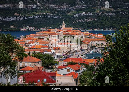 Korcula, Kroatien. August 2023. Sommer in der Stadt Korcula auf der Insel Korcula in Kroatien am 11. August 2023. Foto: Zvonimir Barisin/PIXSELL Credit: Pixsell/Alamy Live News Stockfoto