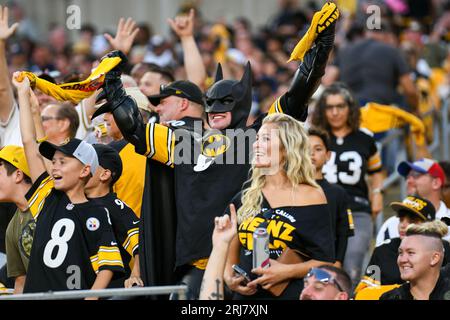 Pittsburgh, Pennsylvania, USA. August 2023. August 2023 Pittsburgh Steelers Fan während Pittsburgh Steelers vs Buffalo Bills in Pittsburgh, PA. Jake Mysliwczyk/AMG Media (Bild: © AMG/AMG über ZUMA Press Wire) NUR REDAKTIONELLE VERWENDUNG! Nicht für kommerzielle ZWECKE! Stockfoto