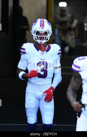 Pittsburgh, Pennsylvania, USA. August 2023. 19. August 2023 Buffalo Bills Safety Damar Hamlin (3), der während der Pittsburgh Steelers vs Buffalo Bills in Pittsburgh, PA, aus dem Tunnel hinausläuft. Jake Mysliwczyk/AMG Media (Bild: © AMG/AMG über ZUMA Press Wire) NUR REDAKTIONELLE VERWENDUNG! Nicht für kommerzielle ZWECKE! Stockfoto