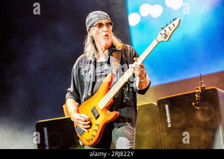 Solvesborg, Schweden. Juni 2023. Die englische Rockband Deep Purple spielt ein Live-Konzert während des schwedischen Musikfestivals Sweden Rock Festival 2023 in Solvesborg. Hier wird der Bassist Roger Glover live auf der Bühne gesehen. (Foto: Gonzales Photo - Terje Dokken). Stockfoto