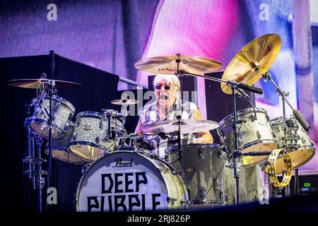 Solvesborg, Schweden. Juni 2023. Die englische Rockband Deep Purple spielt ein Live-Konzert während des schwedischen Musikfestivals Sweden Rock Festival 2023 in Solvesborg. Hier wird Schlagzeuger Ian Paice live auf der Bühne gesehen. (Foto: Gonzales Photo - Terje Dokken). Stockfoto