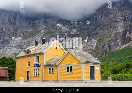 Trollsveggan Station, Andalsnes, More og Romsdal County, Norwegen, Skandinavien Stockfoto