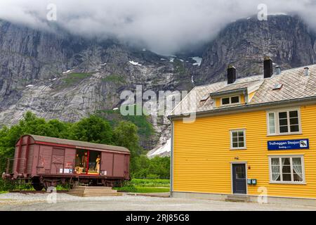 Trollsveggan Station, Andalsnes, More og Romsdal County, Norwegen, Skandinavien Stockfoto