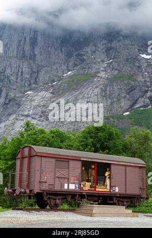 Trollsveggan Station, Andalsnes, More og Romsdal County, Norwegen, Skandinavien Stockfoto