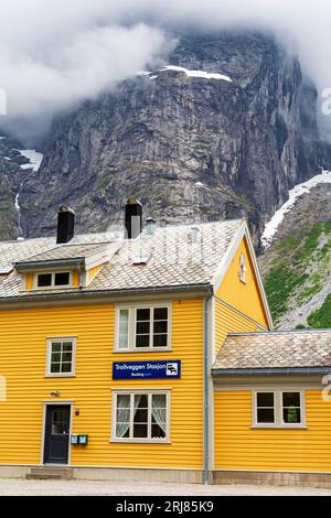 Trollsveggan Station, Andalsnes, More og Romsdal County, Norwegen, Skandinavien Stockfoto