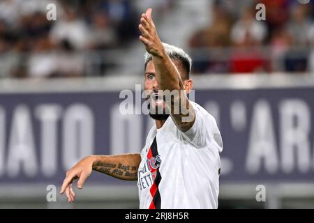 Bologna, Italien. August 2023. Olivier Giroud vom AC Mailand zeigt während des Fußballspiels der Serie A zwischen Bologna FC und AC Mailand im Renato Dall'Ara Stadion in Bologna (Italien), 21. August 2023. Quelle: Insidefoto di andrea staccioli/Alamy Live News Stockfoto