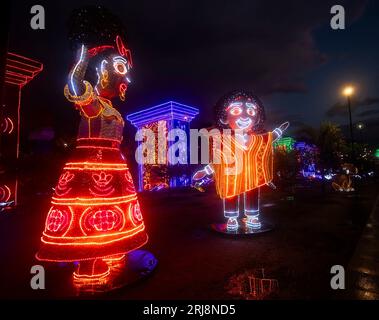 Medellin, Antioquia. Kolumbien - 11. Januar 2023. Die Weihnachtsbeleuchtung kehrt mit ihren schönen Designs zurück. Stockfoto