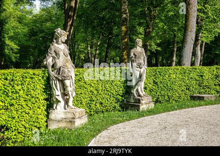 Klassische Skulpturen im Hofgarten, Hofgarten in Bayreuth, Bayern, Region Oberfrankreich, Deutschland Stockfoto