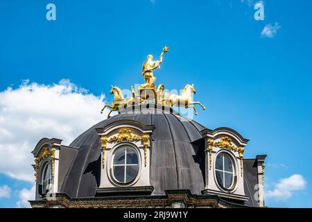 Blick auf den Neuen Palast, Neues Schloss im Park der historischen Eremitage, Eremitage in der Nähe der Stadt Bayreuth, Bayern, Region Oberfrankreich, Deutschland Stockfoto