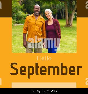 Komposition aus Hello-september-Text über ein biraziales Seniorenpaar im Garten Stockfoto