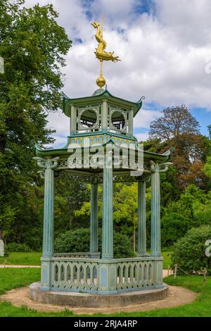 Chinesischer Kiosk im Bagatelle-Park - Paris, Frankreich Stockfoto