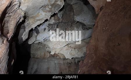 Geologische Formationen in der Höhle Rincon de la Victoria Stockfoto