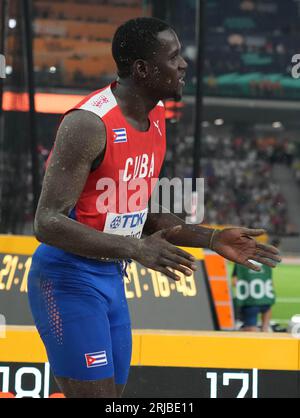 Budapest, Ungarn. August 2023. Cristian Nápoles von CUB Final TRIPLE JUMP MEN bei den Leichtathletik-Weltmeisterschaften 2023 am 21. August 2023 in Nemzeti Atletikai Kozpont in Budapest, Ungarn. Foto Laurent Lairys/ABACAPRESS.COM Credit: Abaca Press/Alamy Live News Stockfoto