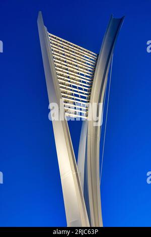 Detail der Ennio Flaiano-Brücke bei Nacht, Pescara, Italien Stockfoto