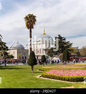 Ein Bild des Sultan-Ahmet-Grabes und des Sultan-Ahmet-Parks. Stockfoto