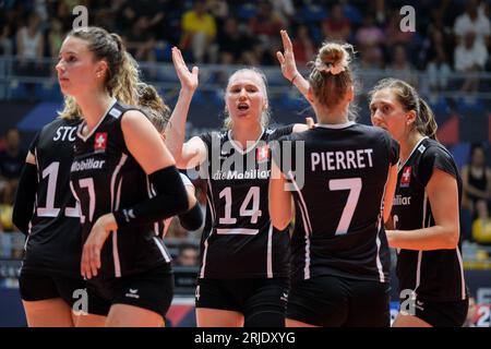 Turin, Italien. August 2023. Laura Künzler aus der Schweiz reagiert während der CEV EuroVolley 2023 Women Final Round zwischen Kroatien und der Schweiz in der Gianni Asti Sports Hall. Endstand; Kroatien 1:3 Schweiz. (Foto: Davide Di Lalla/SOPA Images/SIPA USA) Credit: SIPA USA/Alamy Live News Stockfoto