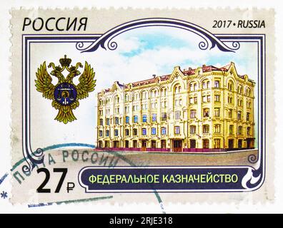 MOSKAU, RUSSLAND - 30. OKTOBER 2022: Die in Russland gedruckte Briefmarke zeigt das Federal Treasury Building, Serie, um 2017 Stockfoto