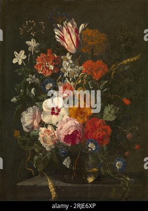 Blumen und ein Beerenzweig in einer Glasvase auf einem Steinvorsprung zwischen 1675 und 1699 von Abraham Mignon Stockfoto