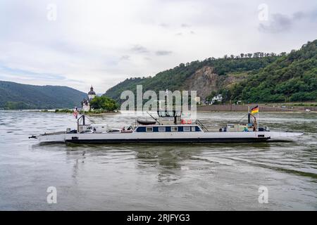 Pfalzgrafenstein Autofähre, auf dem Rhein zwischen Kaub und der B9, linkes Rheinufer, Rheingau, im UNESCO-Weltkulturerbe Oberer Mittelrhein Va Stockfoto