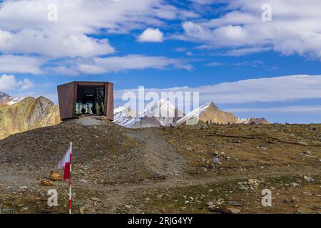 Passo Rombo, Timmelsjoch - Hochalpenstraße, die das Oetztal im österreichischen Bundesstaat Tirol mit dem Passeier-Tal in der italienischen Provinz Süd-T verbindet Stockfoto