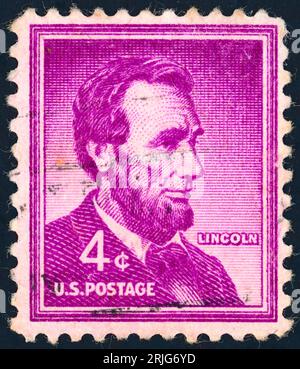Abraham Lincoln (1809–1865). Briefmarke, die 1954 in den USA ausgestellt wurde. Stockfoto