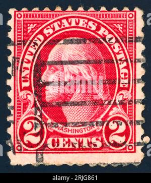 George Washington (1732–1799). Briefmarke, die 1923 in den USA ausgestellt wurde. George Washington, auch Vater seines Landes genannt, war ein amerikanischer General und Oberbefehlshaber der kolonialen Armeen in der Amerikanischen Revolution (1775–83) und später erster Präsident der Vereinigten Staaten (1789–97). Stockfoto